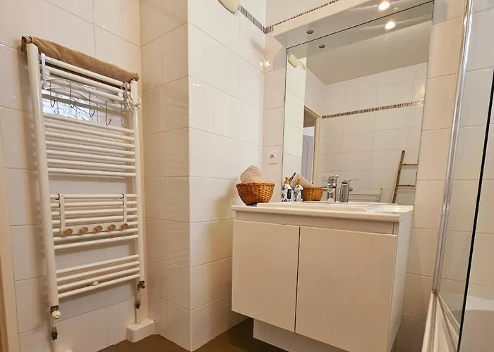 T2 A La Liberation, 아파트